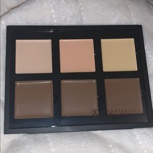 anastasia beverly hills contour kit